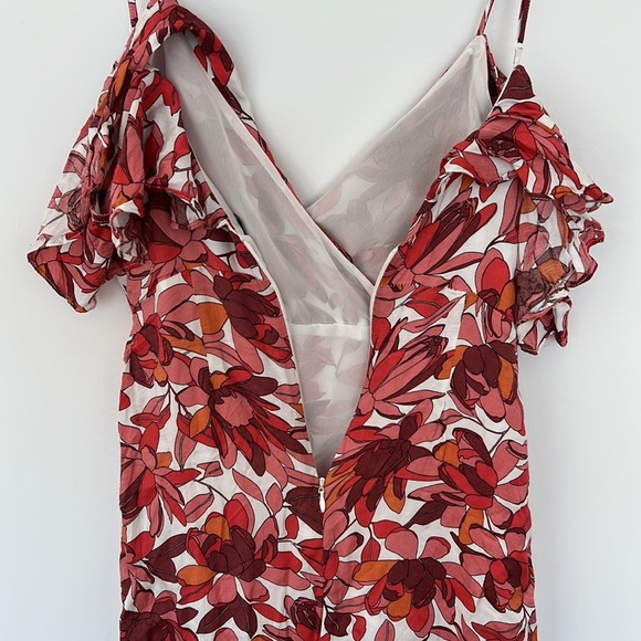 Beautiful Flowy asymmetrical summer dress - Picture 8 of 11